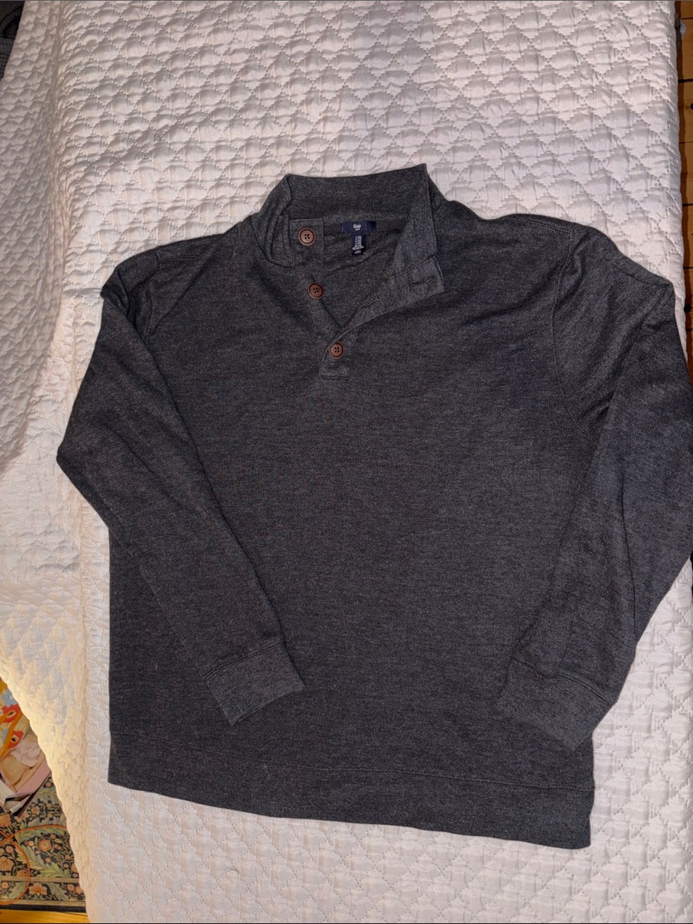 Men's Dark Gray Long-Sleeve Henley Pullover Shirt